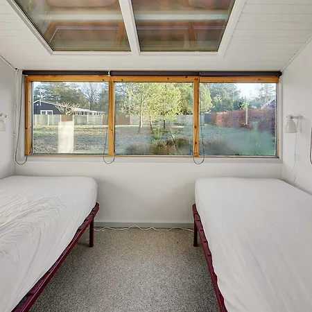Three-bedroom Holiday In * Hals