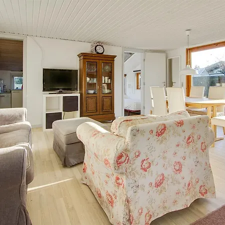 Tatil Evi Three-bedroom Holiday In *