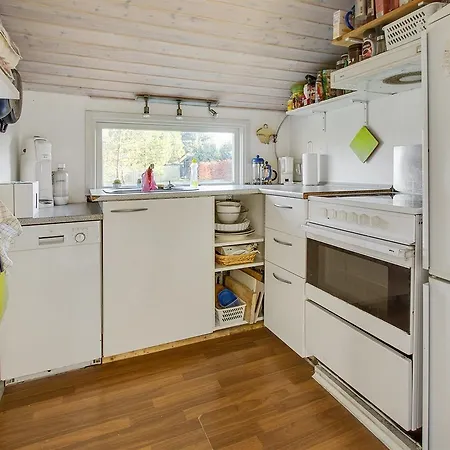 Three-bedroom Holiday In * Hals