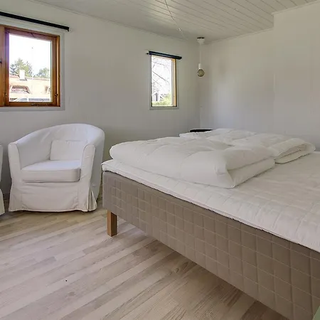 Three-bedroom Holiday In Hals